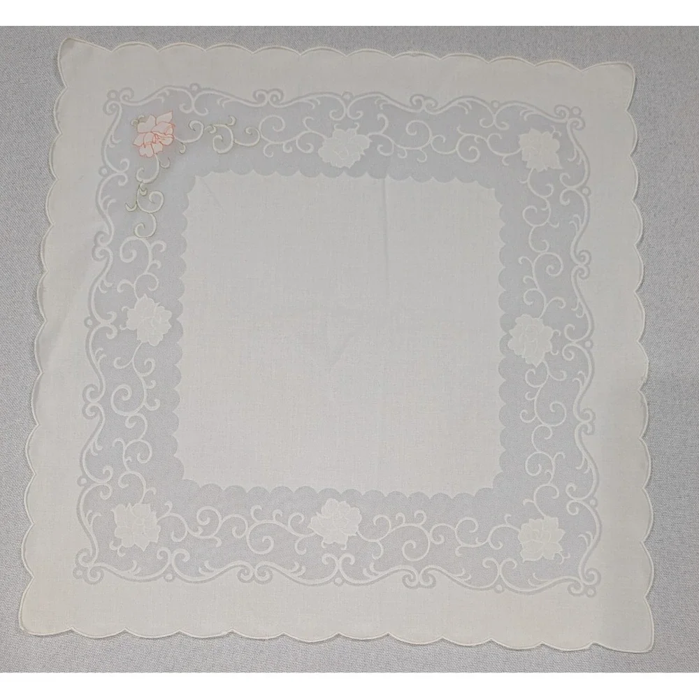 Christmas Table Linens Lot 3pc White Red Green Excellent Holiday Decor